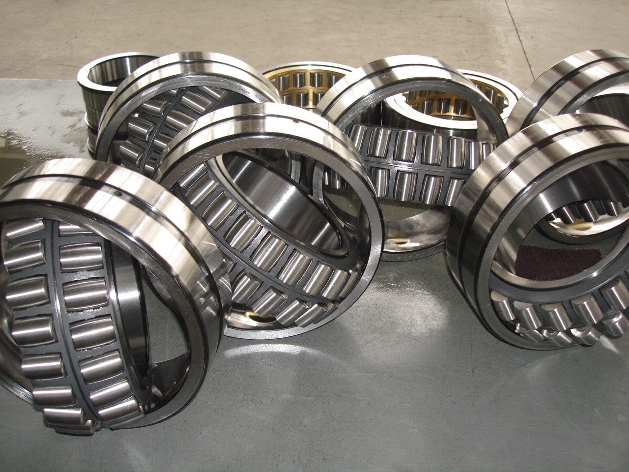 4053172 24072CC/W33 NSK Spherical Roller Bearings for Mud Pump Bearing