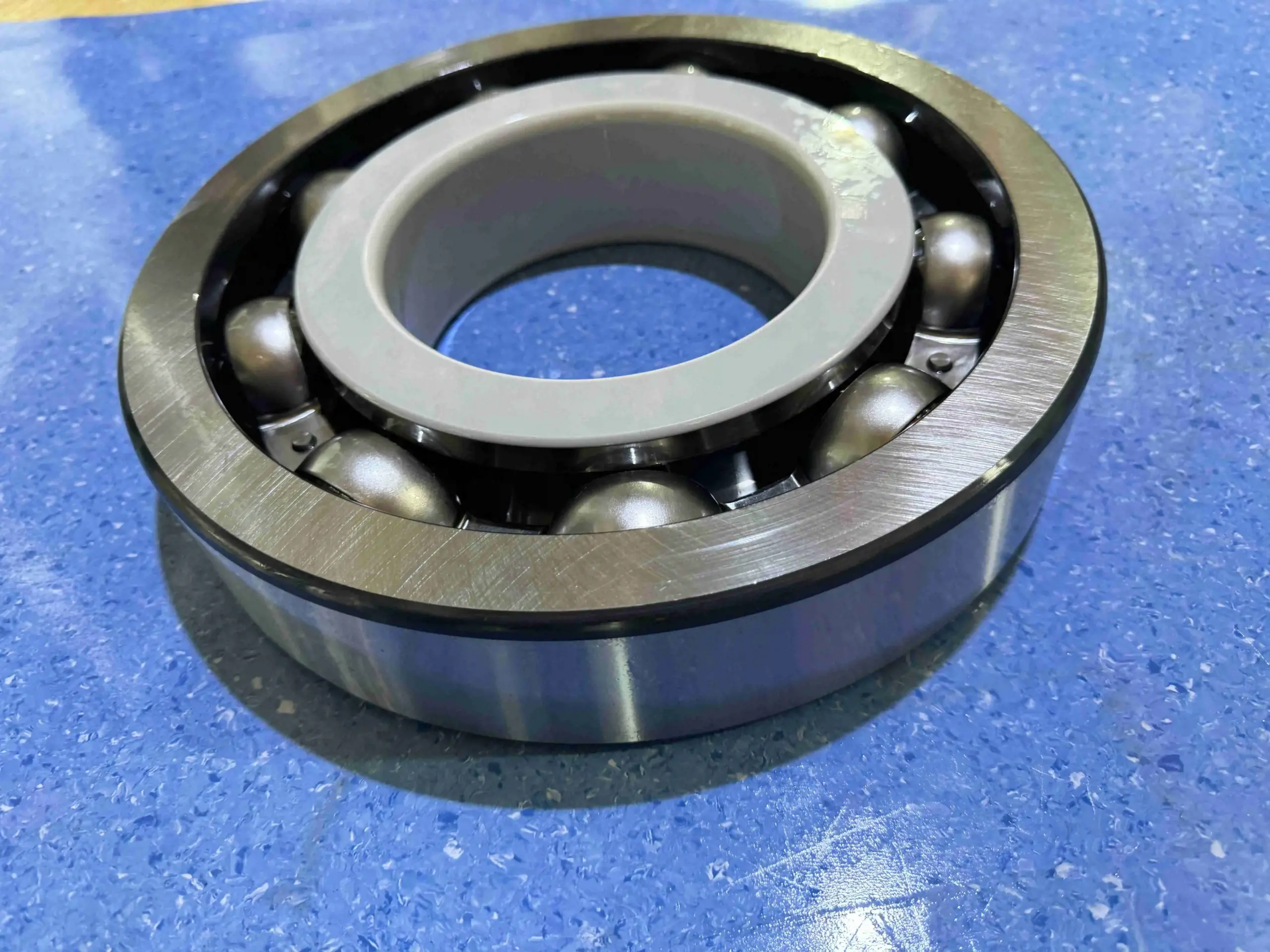 6218 6220 6224 C3 VL0241 Customizable deep groove ball insulated bearings from China Jiuxing