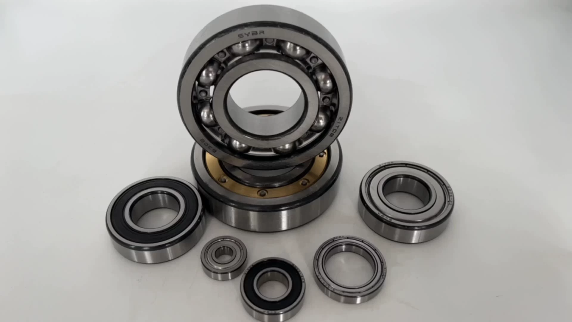 Single seal snap ring deep groove ball bearings 6200znr 200kdg