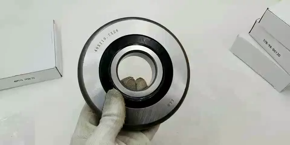 High Quality 40×119.7×28/22 Forklift Mast Roller Bearing